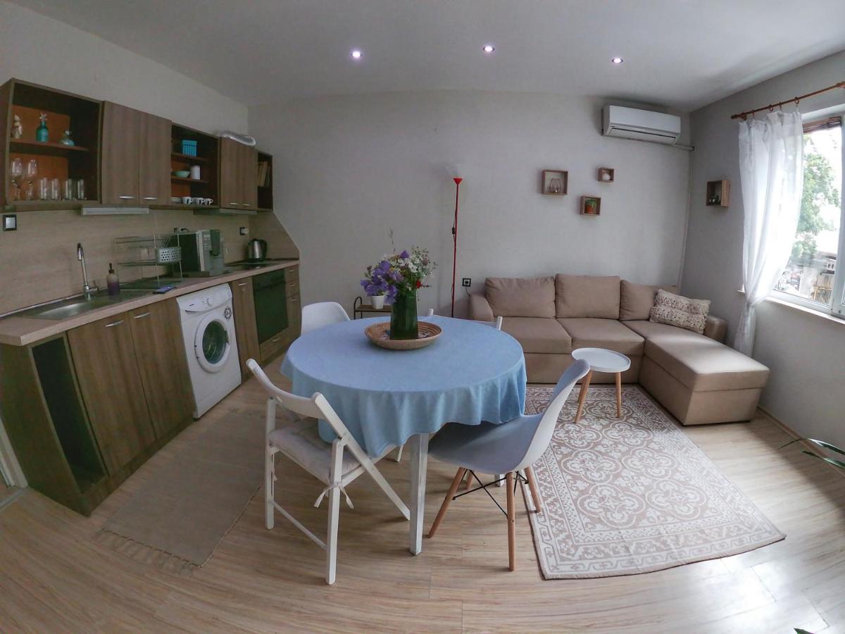 Apartmán Into The Blue, 4 Guests, 5 Min Away From The Beach Varna Exteriér fotografie